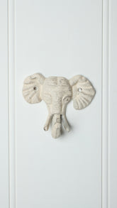 Baylee Cast Iron Elephant Head With Trunk Hook 13 x 11 x 7cm